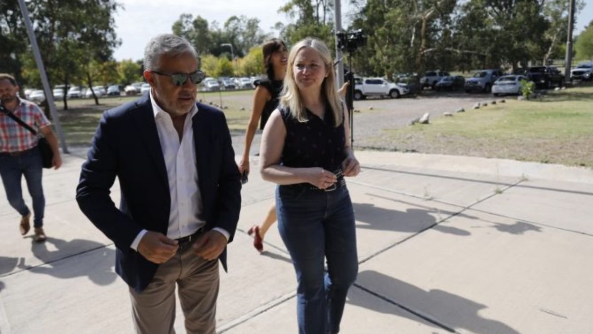 Alfredo Cornejo y la vicegobernadora Hebe Casado en San Rafael, su departamento.