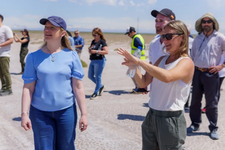 Hebe Casado lideró una visita a las salinas en la que buscarán litio en San Rafael
