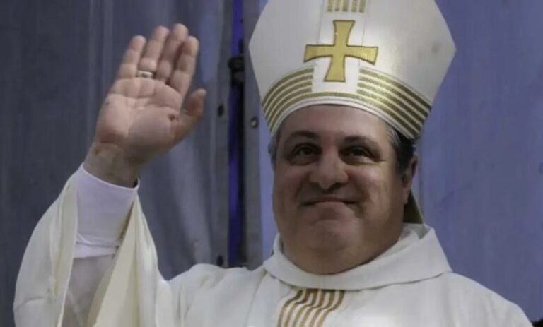 Discrepando con la iglesia mendocina: las contradicciones de Marcelo Colombo